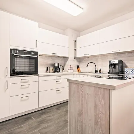 Nautilus In Seenaehe